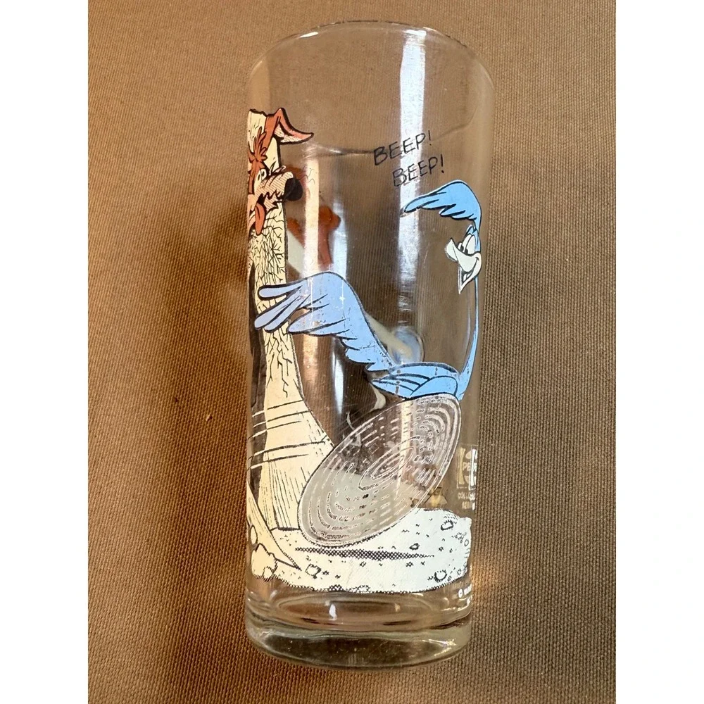 Vintage 1976 Pepsi Warner Bros‎ Road Runner & Wile E. Coyote Collector Glass